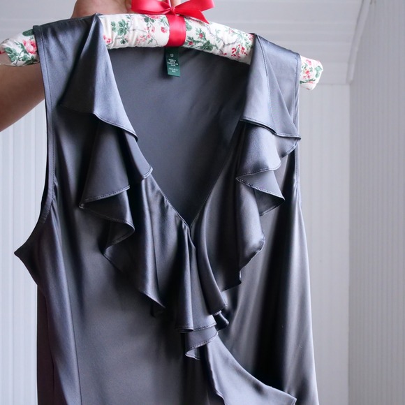 Gorgeous 90s/y2k Lauren Ralph Lauren gunmetal grey silk ruffle wrap top - Picture 5 of 7